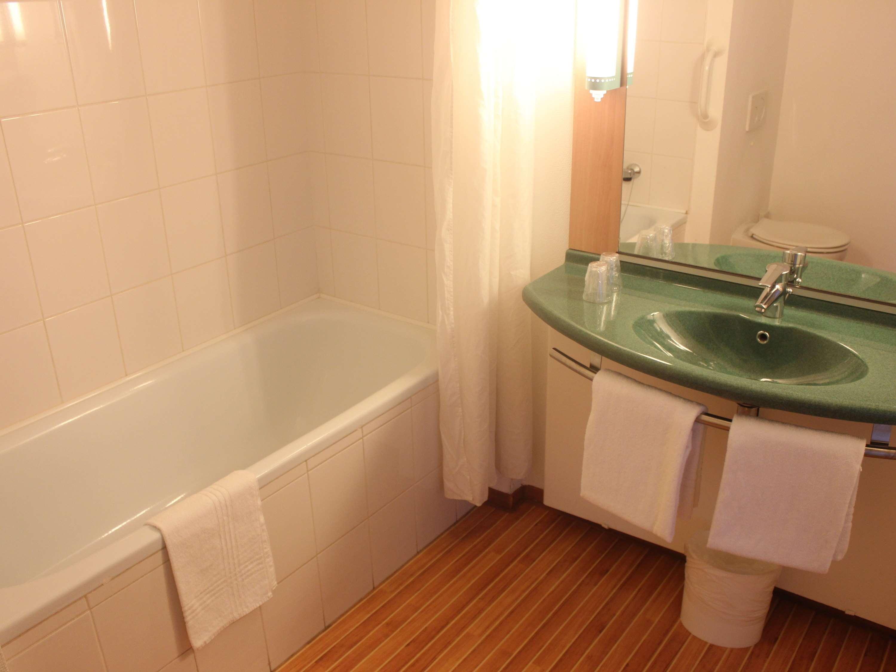 B&B Hotel Mons Gare Exterior photo