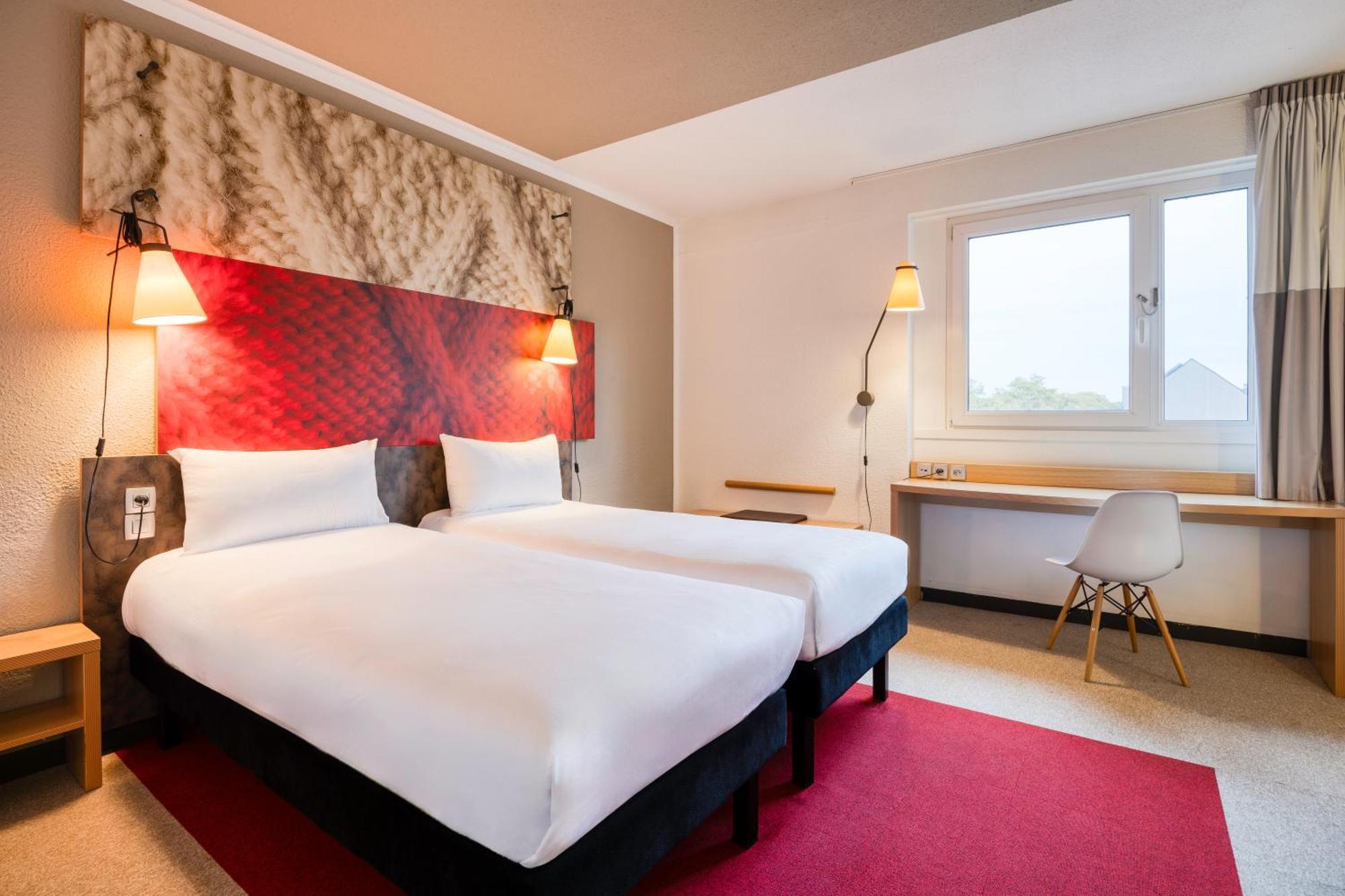 B&B Hotel Mons Gare Exterior photo