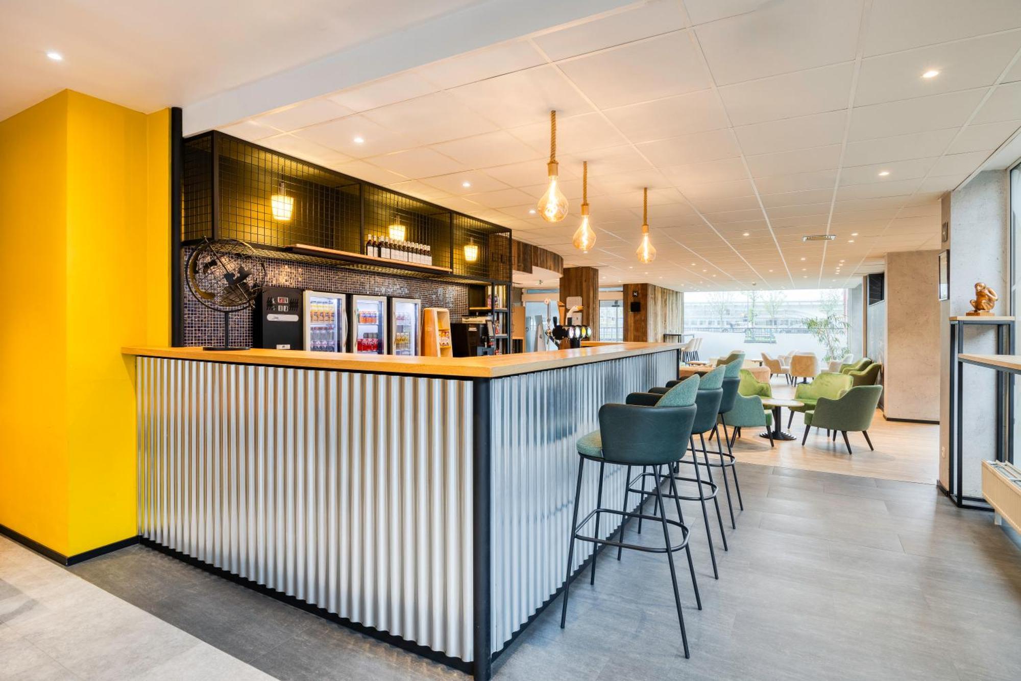 B&B Hotel Mons Gare Exterior photo