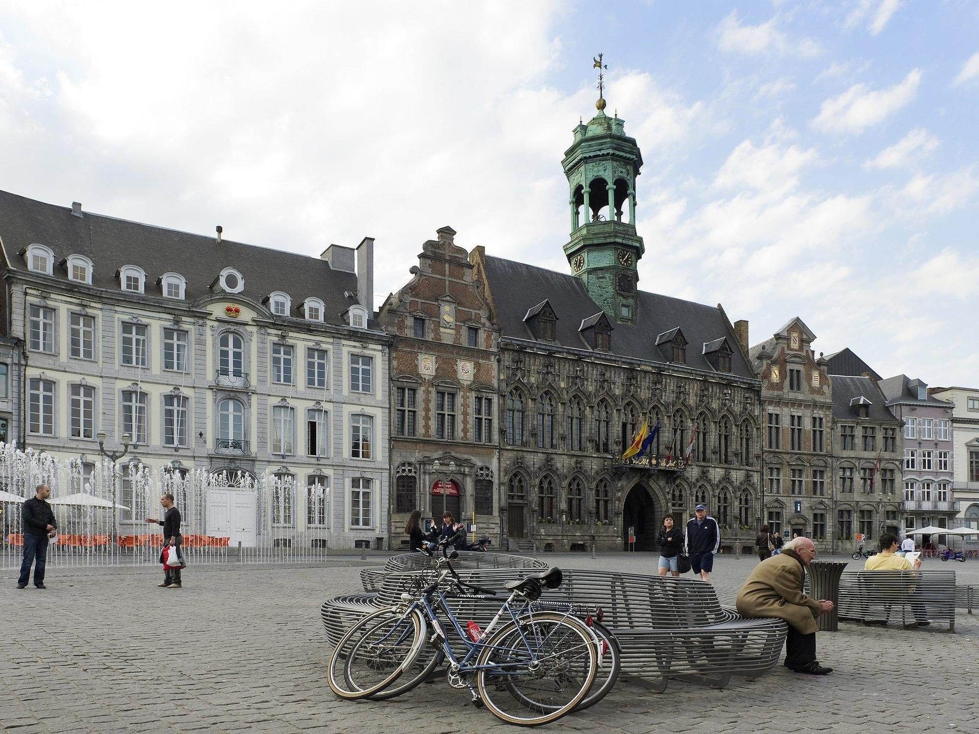 B&B Hotel Mons Gare Exterior photo